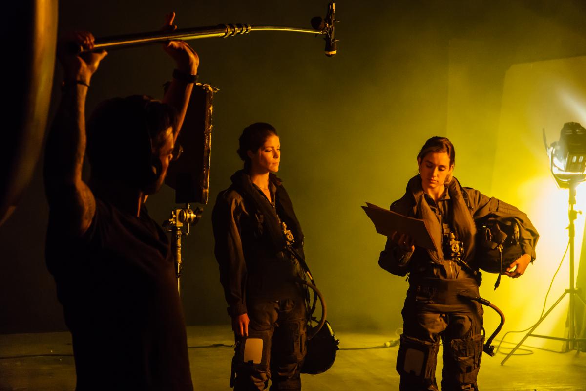 Pic of sound recordist on set